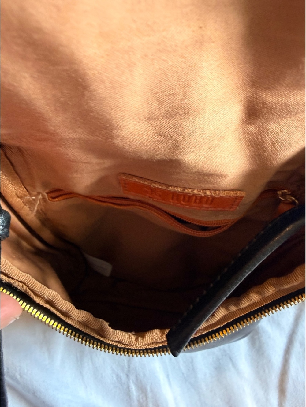 Hobo 100% genuine leather small black crossbody bag gold hardware cotton lining - Picture 11 of 11